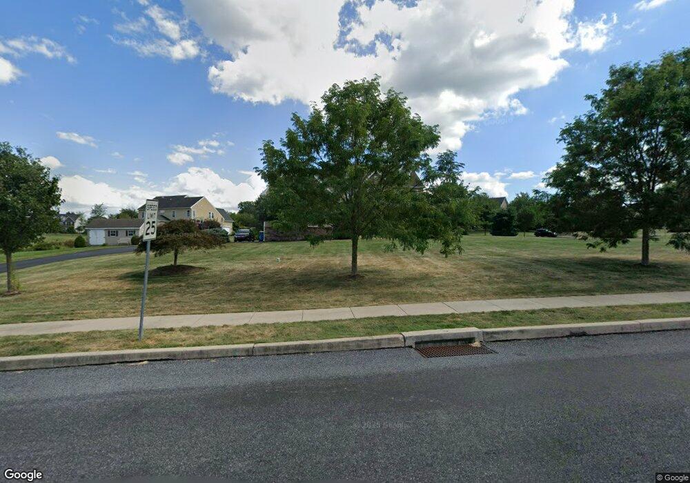 608 Fairway Dr, Telford, PA 18969 - photo 1