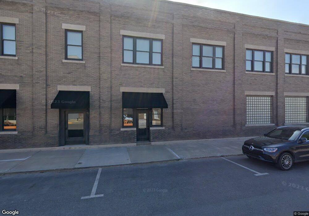 202 N 4th St, Moberly, MO 65270 - photo 1