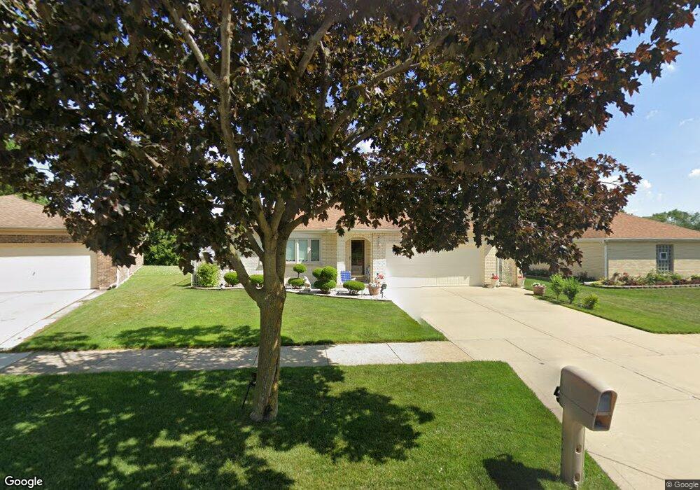 1412 Heather Ln, Des Plaines, IL 60018 - photo 1