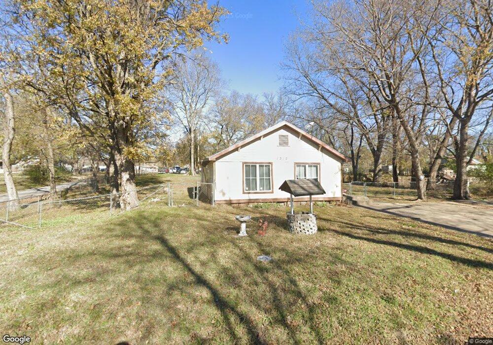 1312 W Moore St, Henryetta, OK 74437 - photo 1