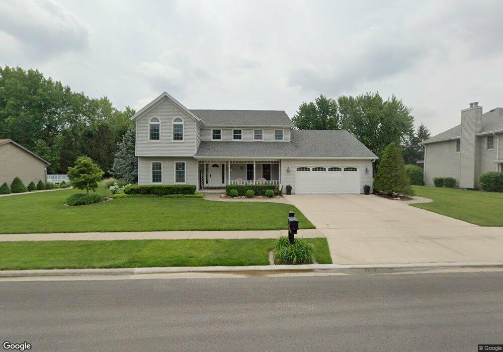 825 Michael Dr, Morris, IL 60450 - photo 1
