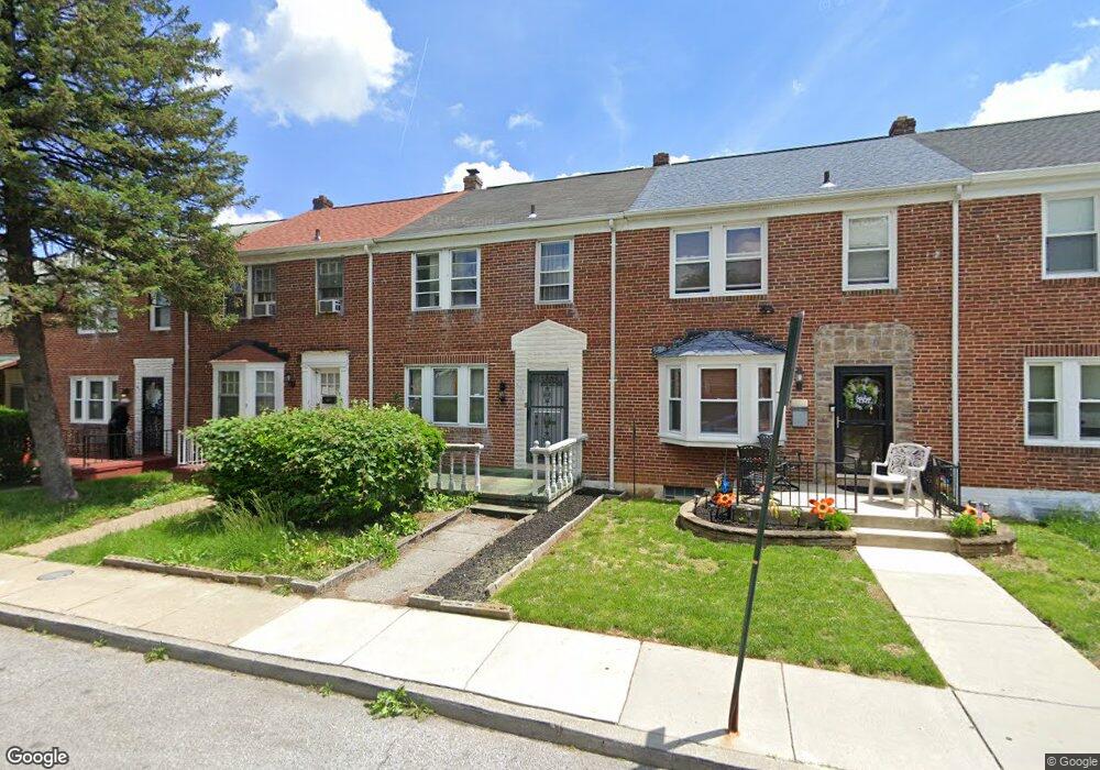 811 Wildwood Pkwy, Baltimore, MD 21229 - photo 1