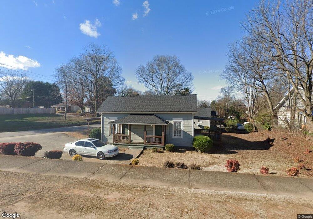 383 W Shadburn Ave, Buford, GA 30518 - photo 1