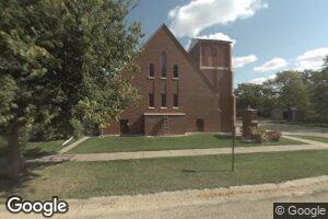 225 E 1st St, Redfield, SD 57469