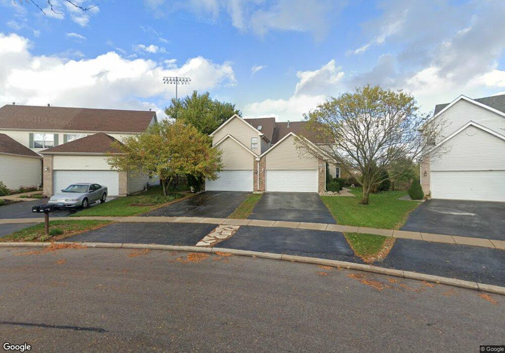 1056 Viewpoint Dr, Lake In the Hills, IL 60156 - photo 1