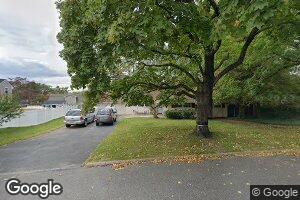 15 Foxglove Rd, Levittown, PA 19056