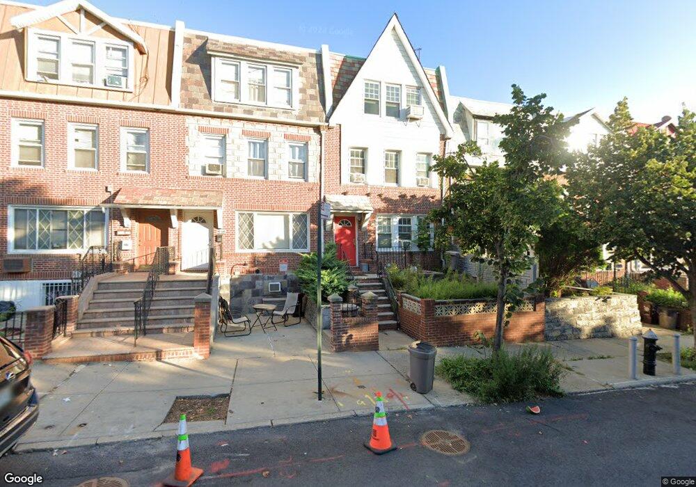 2066 33rd St, Astoria, NY 11105 - photo 1