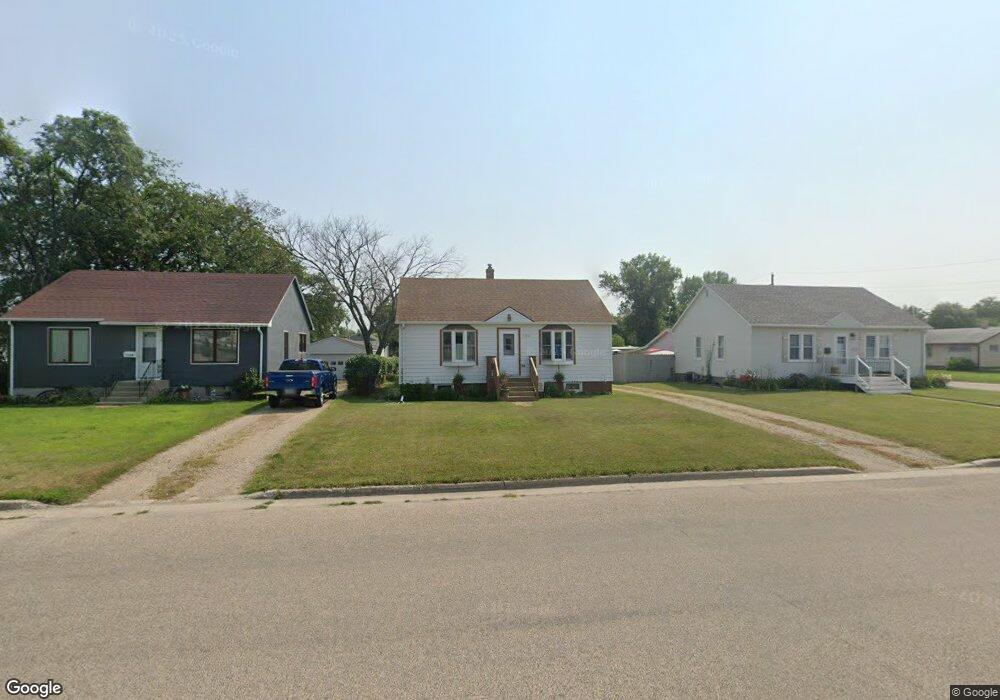 1108 11th St SE, Jamestown, ND 58401 - photo 1