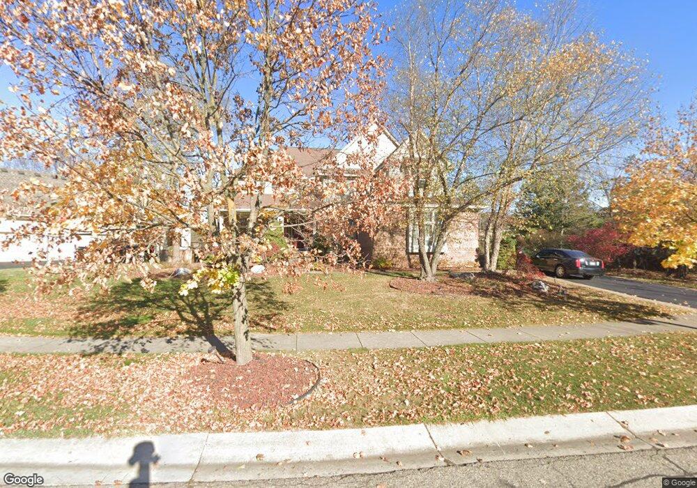7469 Colchester Ln, West Bloomfield, MI 48322 - photo 1