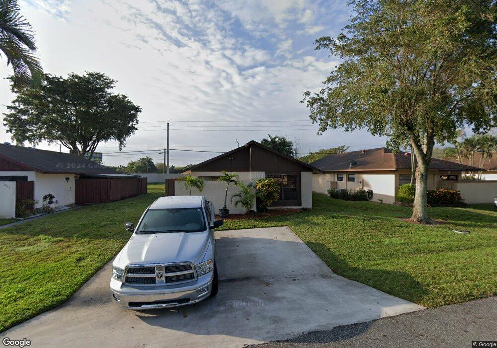 5250 Robbie Ct unit 1B, West Palm Beach, FL 33415 - photo 1