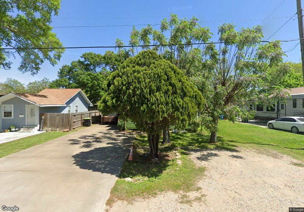 1111 Avenue I, Bay City, TX 77414 - photo 1