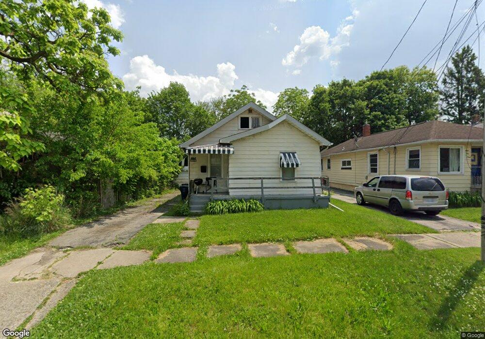 915 Hughes Ave, Flint, MI 48503 - photo 1