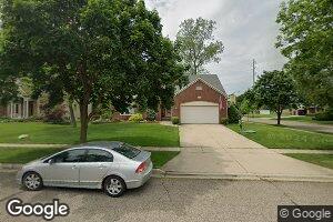 514 Woodhill Dr, Saline, MI 48176