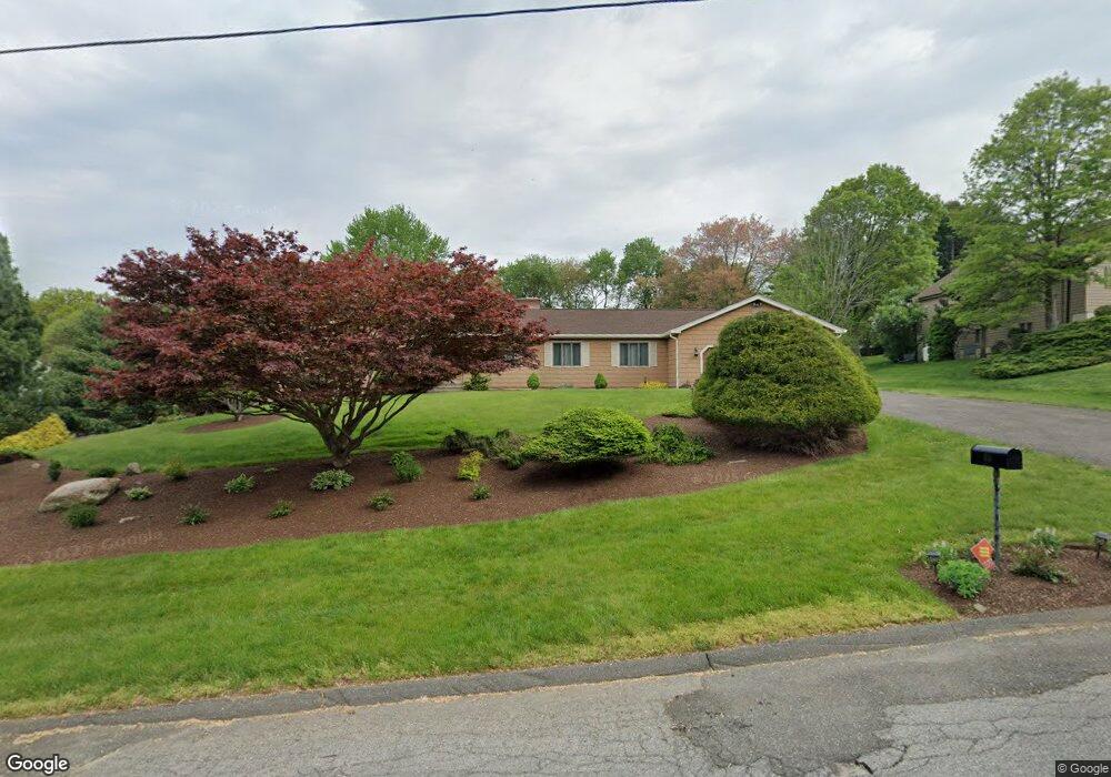 58 Under Cliff Rd, Trumbull, CT 06611 - photo 1