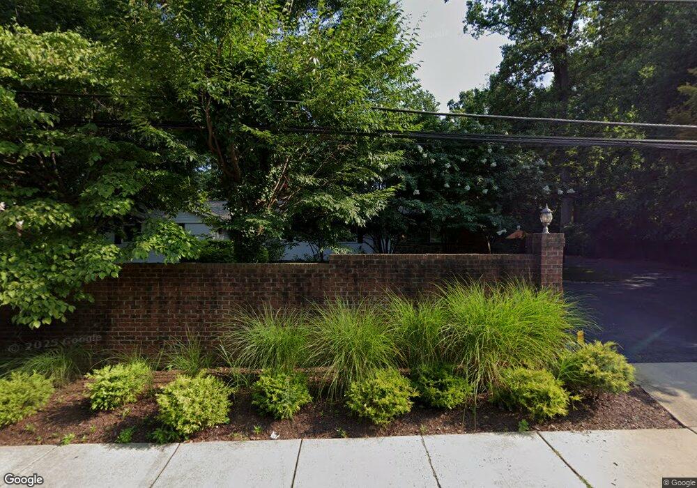 5510 Edson Ln, Rockville, MD 20852 - photo 1