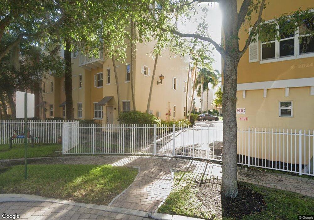 2328 Vintage Cir, Lighthouse Point, FL 33064 - photo 1