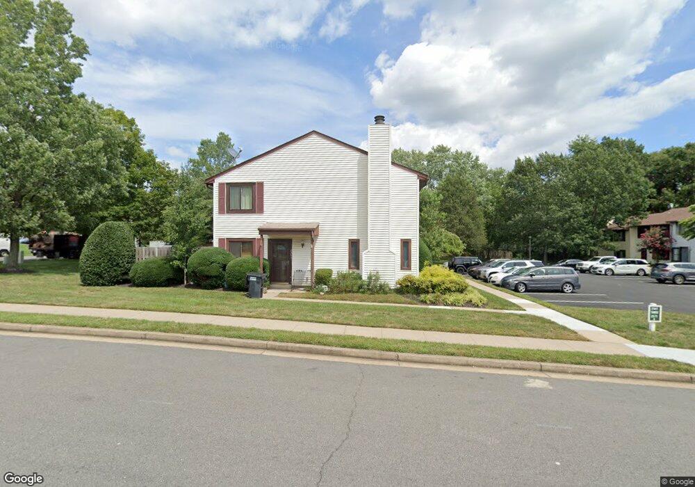 2565 Fox Ridge Ct, Woodbridge, VA 22192 - photo 1