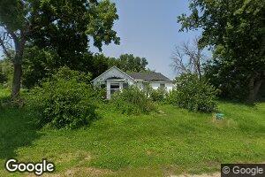 102 Clinton St, Charlotte, IA 52731
