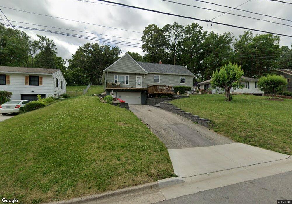 415 E Pleasant View Dr, Des Moines, IA 50315 - photo 1