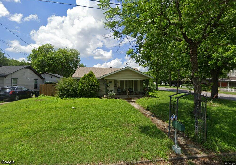 409 Dixon St, Cleburne, TX 76033 - photo 1