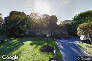 24 Glen Way, Cold Spring Harbor, NY 11724