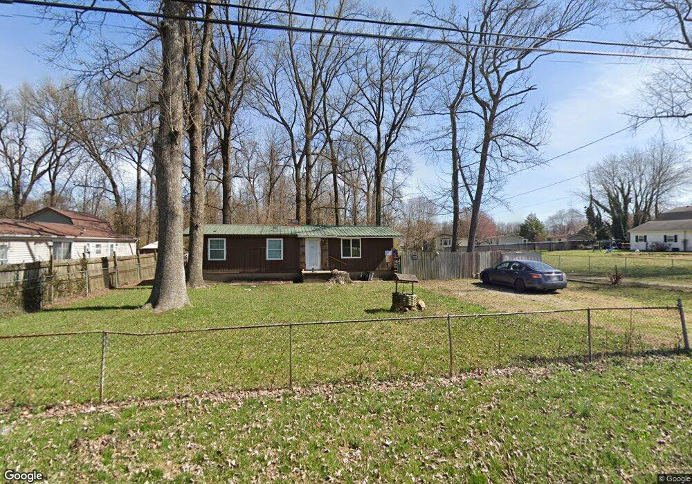 318 Myrtle St, Jeffersonville, IN 47130 - photo 1