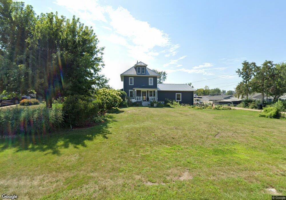 2121 E Ave NW, Cedar Rapids, IA 52405 - photo 1