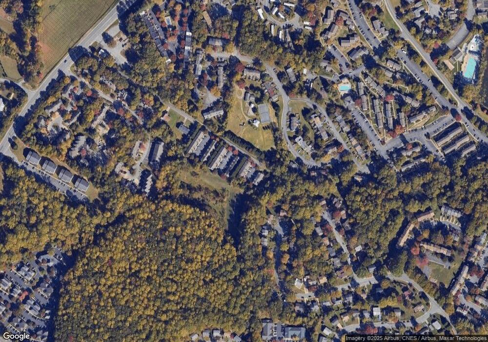 1815 Webland Terrace unit 4, Charlottesville, VA 22901 - photo 1