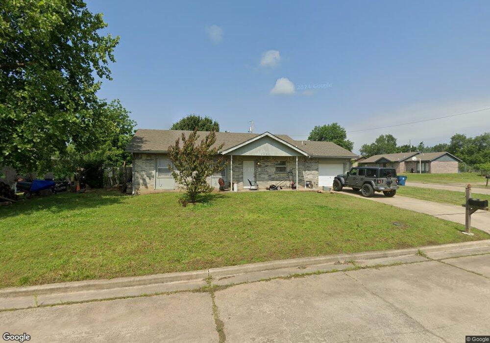 1429 Will Rogers Dr, Cushing, OK 74023 - photo 1