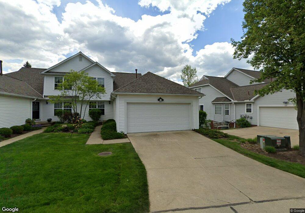 335 Blair Cir unit B4, Aurora, OH 44202 - photo 1