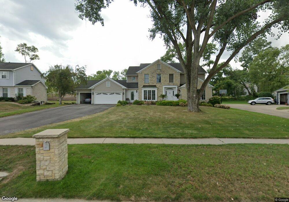 307 Ashland Ct SE, Cedar Rapids, IA 52403 - photo 1