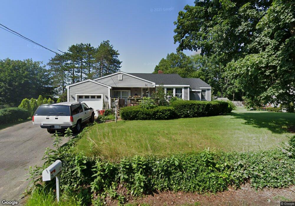 25 W Pine St, Plaistow, NH 03865 - photo 1