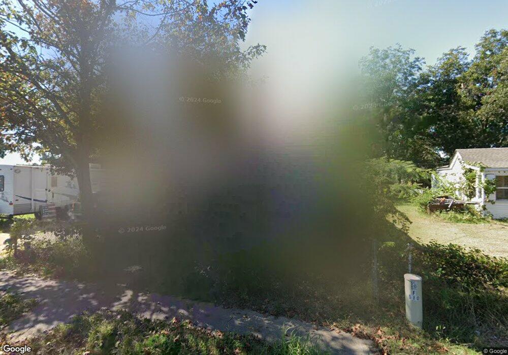 510 Hunter St, New Madrid, MO 63869 - photo 1