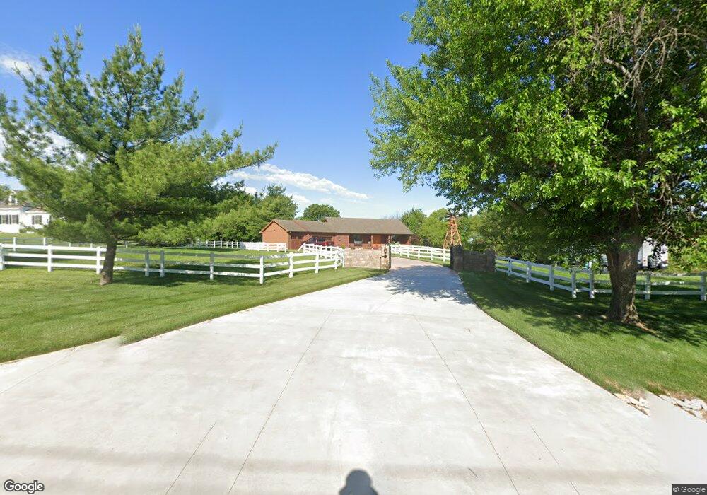 4903 SW Auburn Rd, Topeka, KS 66610 - photo 1