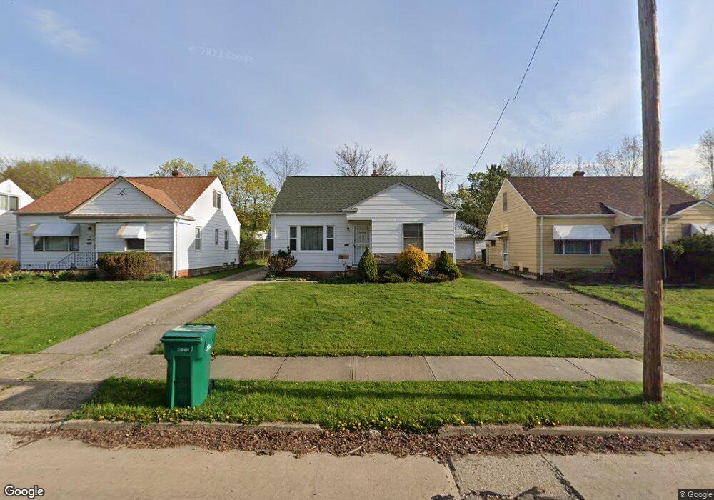 18807 Longview Ave, Maple Heights, OH 44137 - photo 1