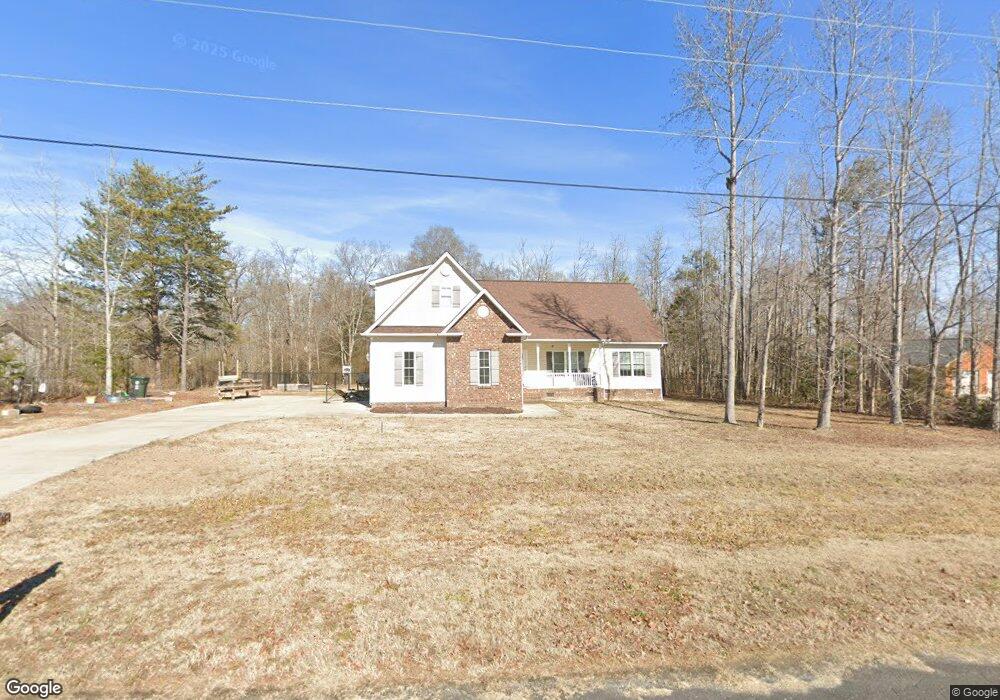 113 Jamestowne Cir, Clover, SC 29710 - photo 1