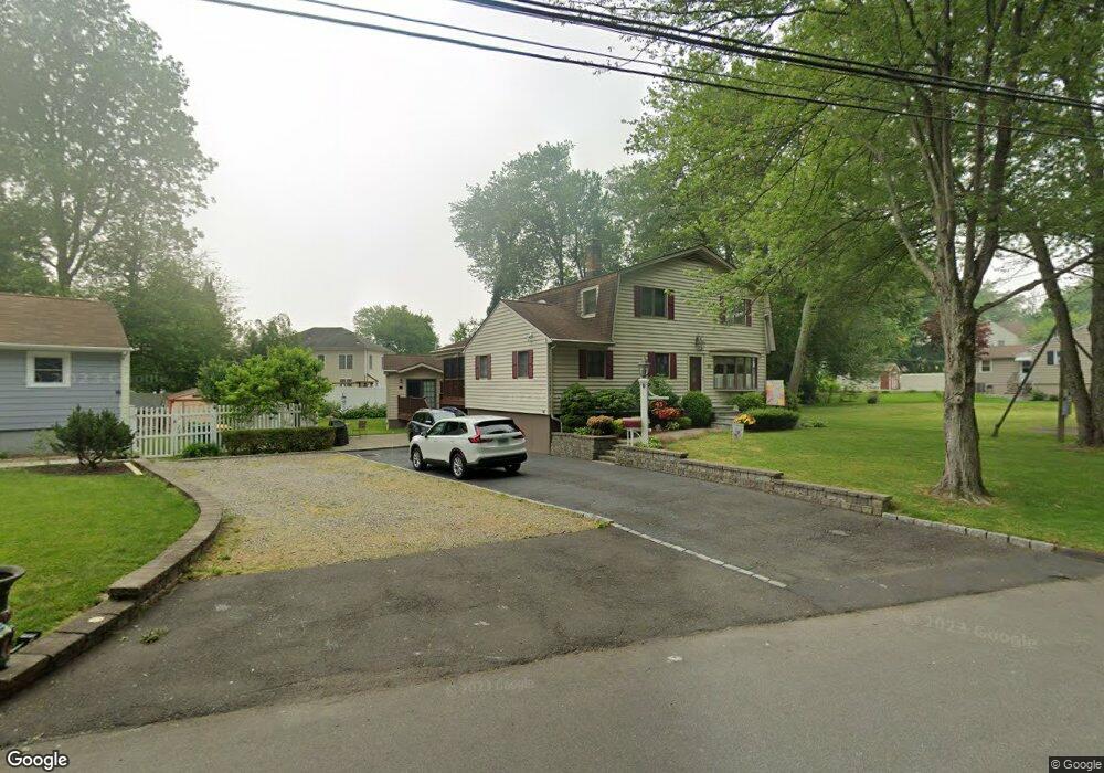 43 Blueridge Rd, Fairfield, CT 06825 - photo 1