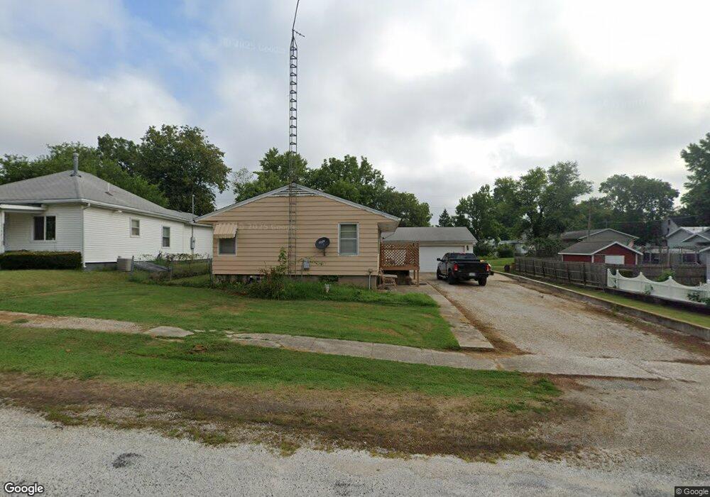 205 W Springfield St, Virginia, IL 62691 - photo 1