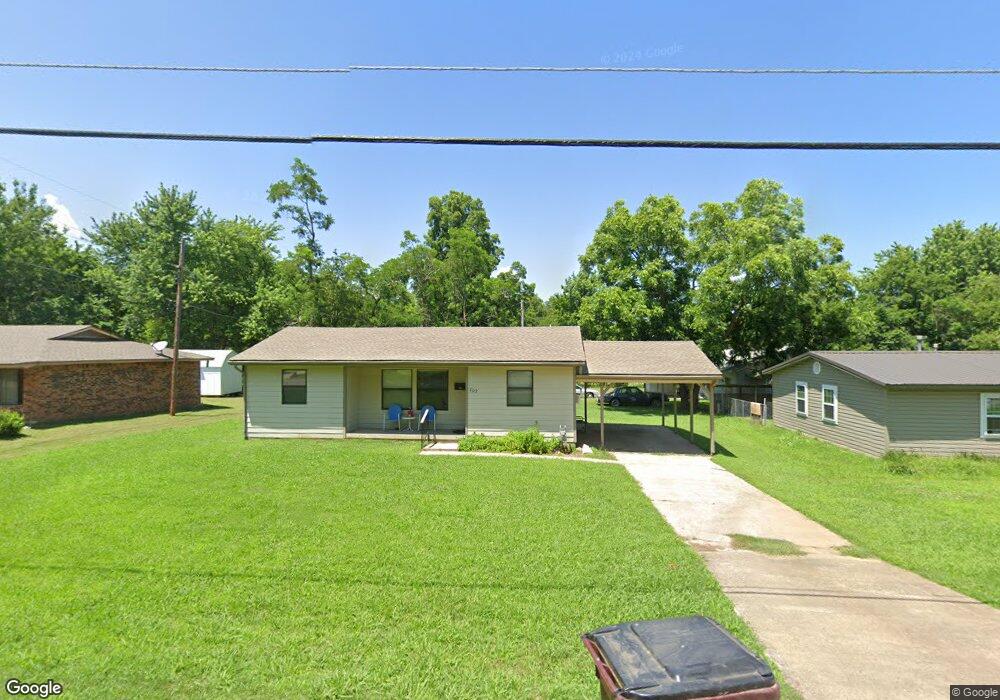 702 Locust Ave, Eufaula, OK 74432 - photo 1