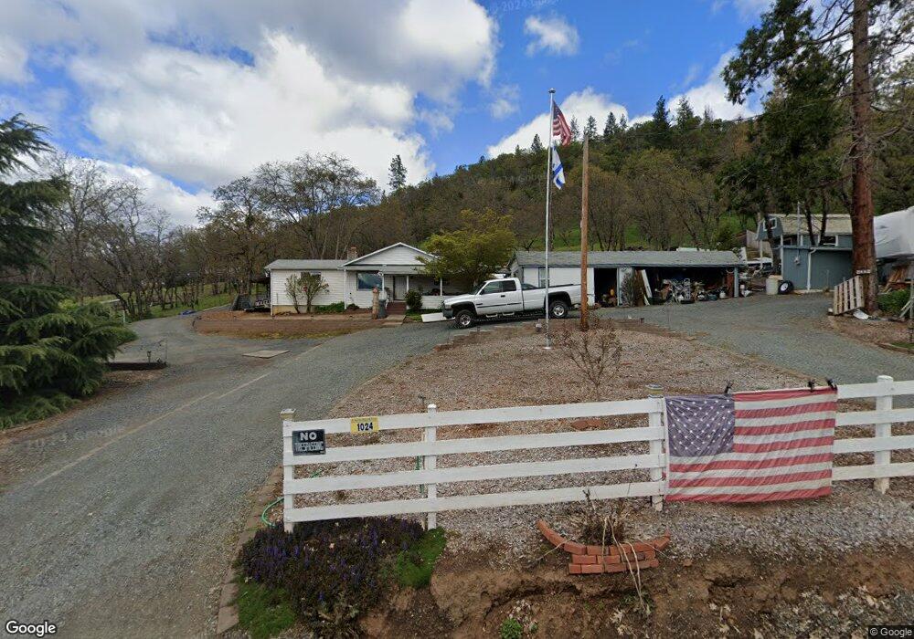 1024 NE Hillcrest Dr, Grants Pass, OR 97526 - photo 1