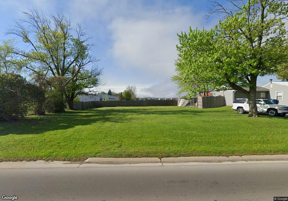 3041 W Hill Rd, Flint, MI 48507 - photo 1