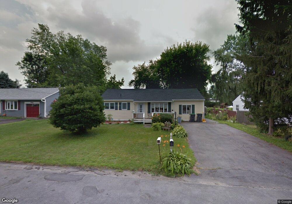 15 Winslow Dr, Schenectady, NY 12309 - photo 1