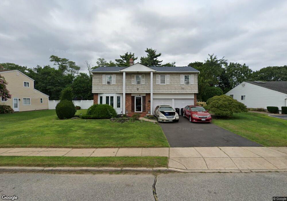 7 Rainbow Ln, Amityville, NY 11701 - photo 1
