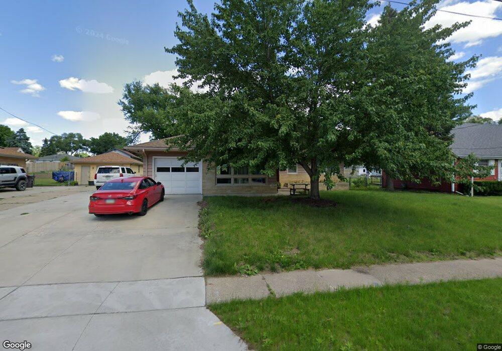 4027 Columbia St, Des Moines, IA 50313 - photo 1