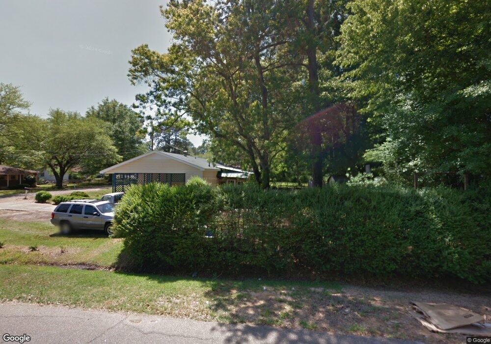 818 S 19th Ave, Laurel, MS 39440 - photo 1