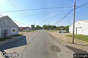 1100 N Walnut St, Saint Elmo, IL 62458