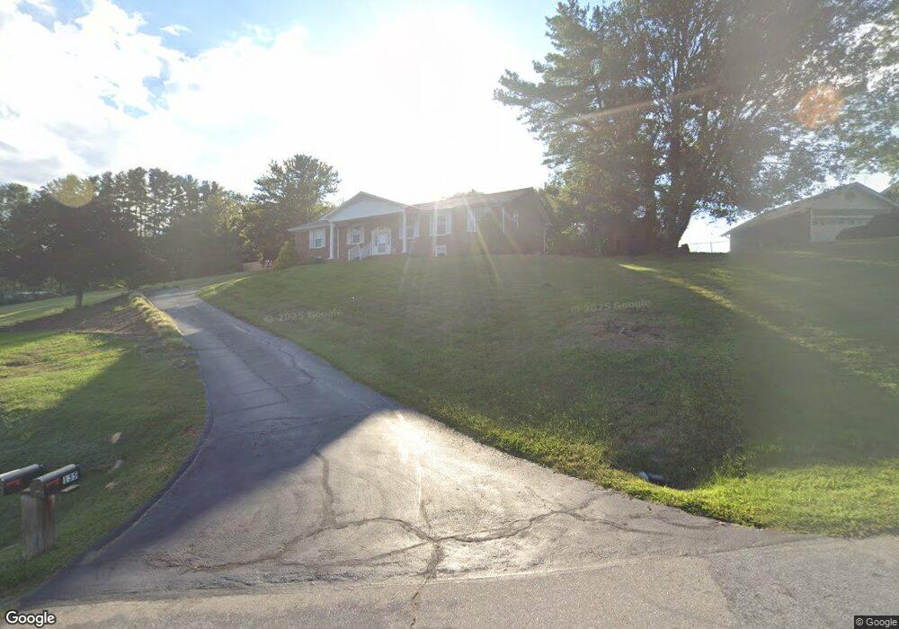 135 Keystone Dr, Asheville, NC 28806 - photo 1