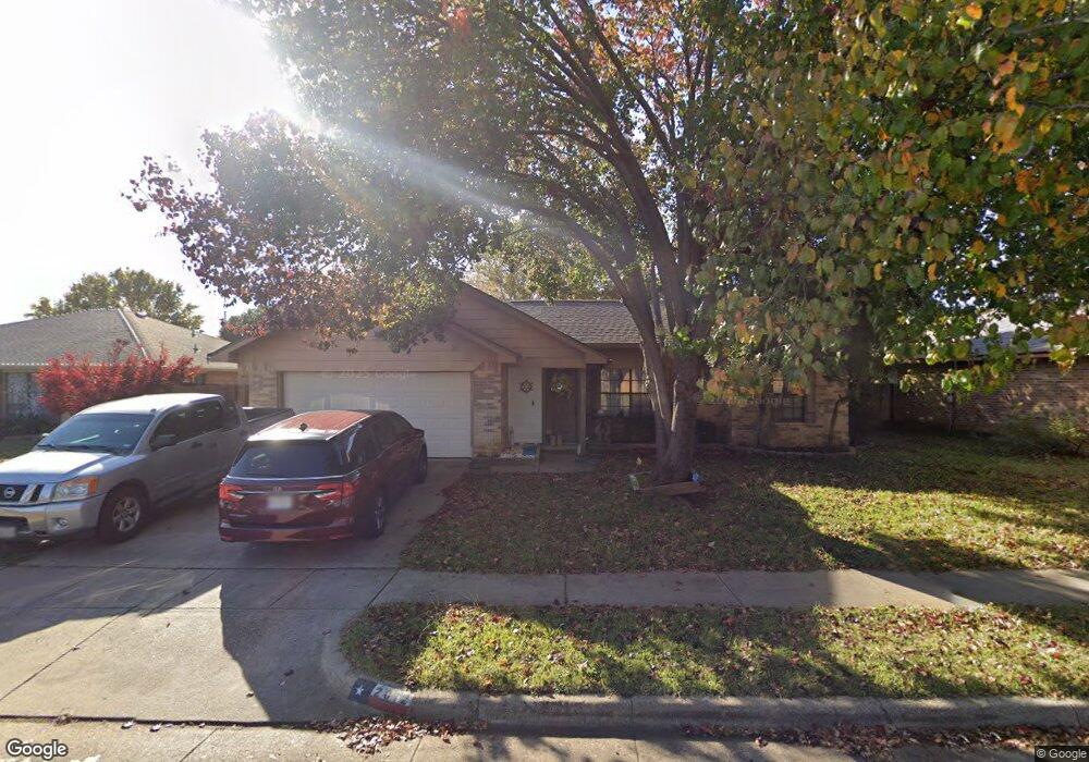 2012 Cedar Grove Ln, Bedford, TX 76021 - photo 1