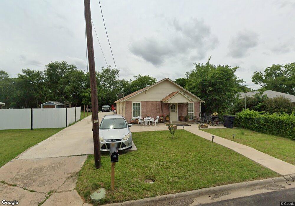 311 Erie St, Cleburne, TX 76031 - photo 1