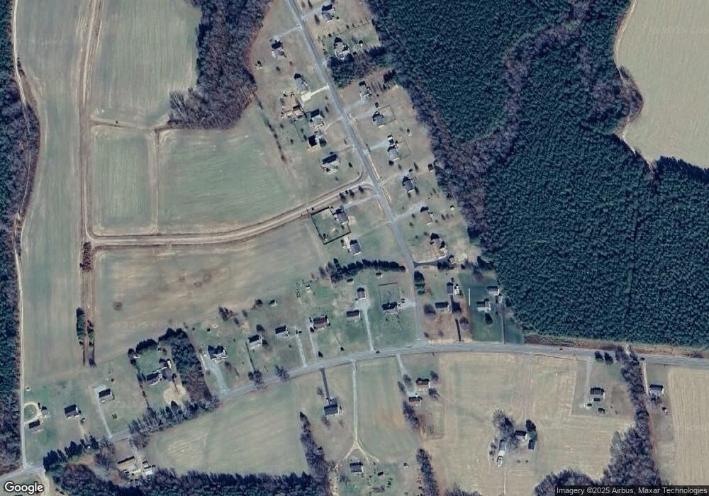 203 Pond Dr unit 10/22/07, Dunnsville, VA 22454 - photo 1